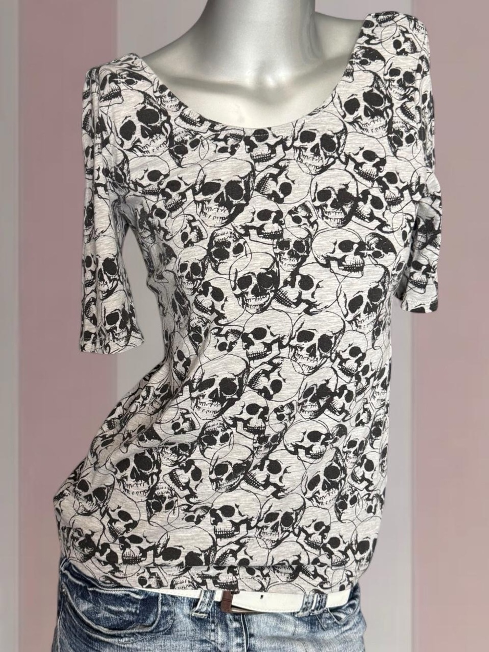 Skull Scoop Neck Low-Back T Shirt